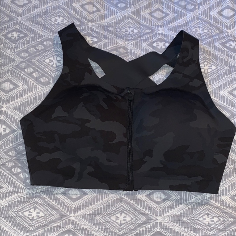 lululemon athletica Black Camo Sports Bra 34DD